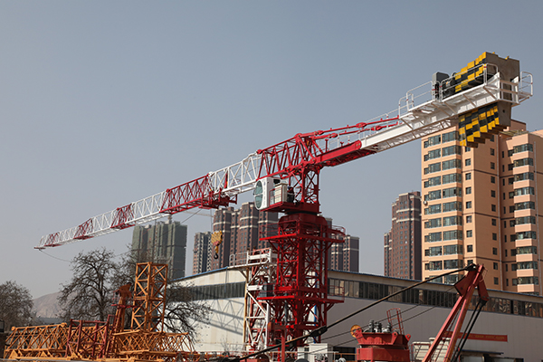 大型塔机研制成功 爱游戏体育(中国)官方网站-AYX SPORTS
装备再添“利器”