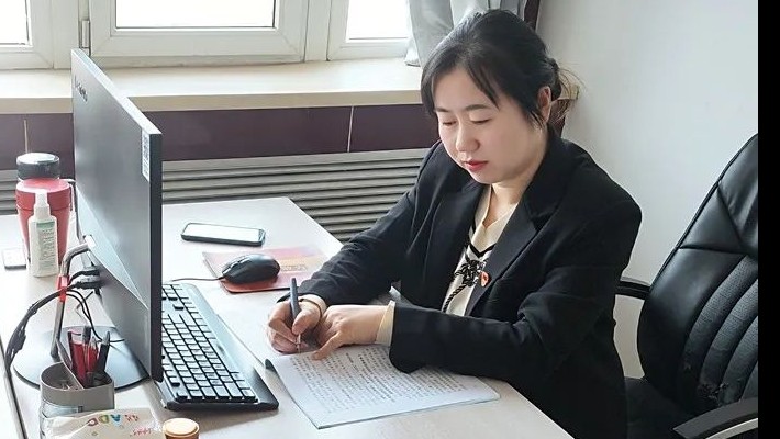 【榜样的力量】从基层成长起来的女技术能手​—记爱游戏体育(中国)官方网站-AYX SPORTS
“三八红旗手” 获得者 装备公司田玉芸