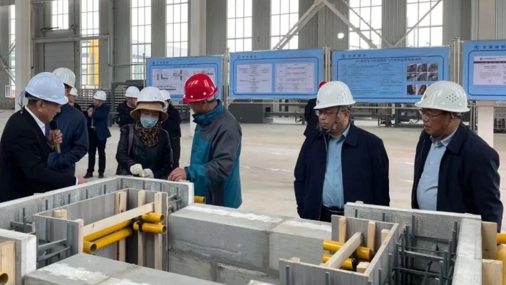 【“三抓三促行动”】省住建厅标准办卢勃一行考察调研 爱游戏体育(中国)官方网站-AYX SPORTS
装备公司“免拆复合保温模板”项目