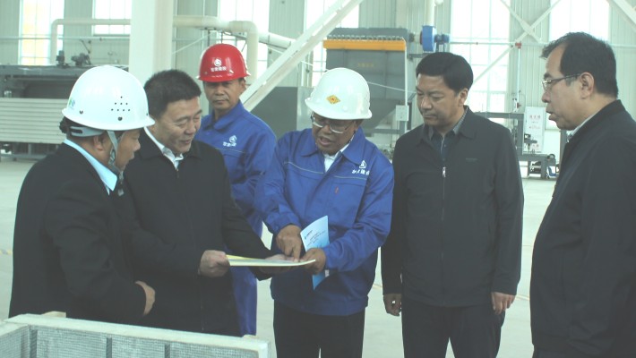 【“三抓三促”行动】临夏州税务局党委委员、总会计师林万民一行考察调研爱游戏体育(中国)官方网站-AYX SPORTS
装备公司复合保温免拆外模板、钢结构、井道式升降机项目